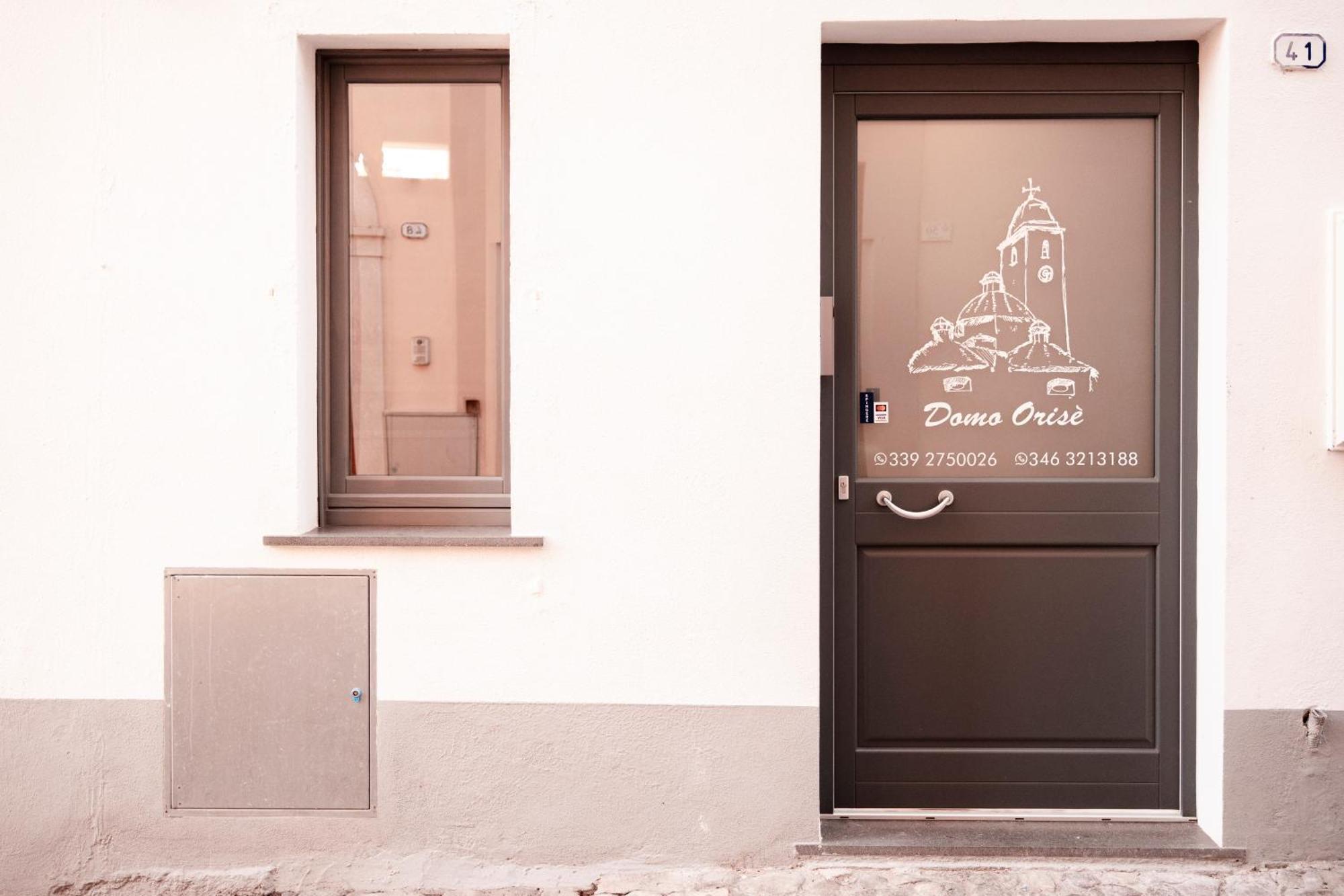 Domo Orise Alloggio In Pieno Centro 奥罗塞伊 外观 照片